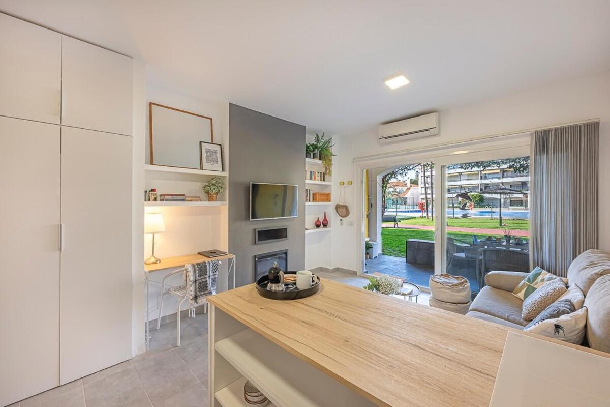 Golden Mile Getaway, Garden View, Pool & Comfort Marbella Exteriör bild