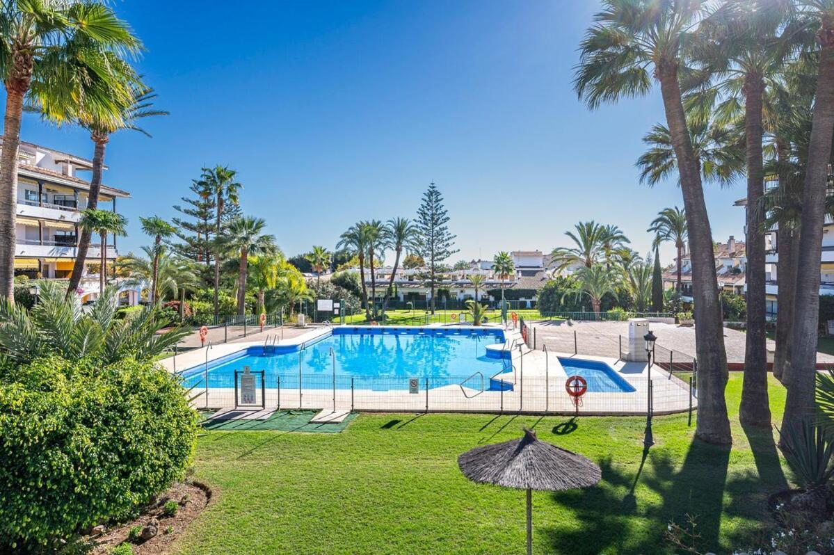 Golden Mile Getaway, Garden View, Pool & Comfort Marbella Exteriör bild