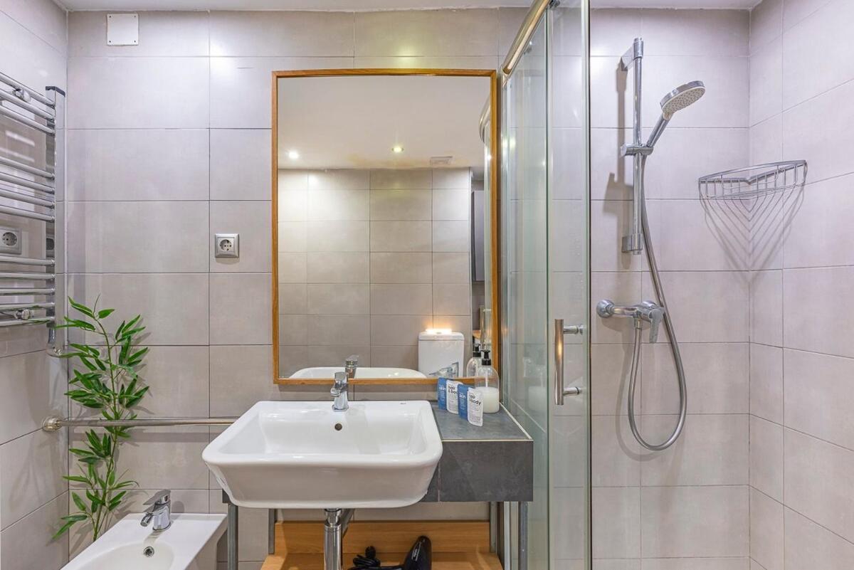 Golden Mile Getaway, Garden View, Pool & Comfort Marbella Exteriör bild