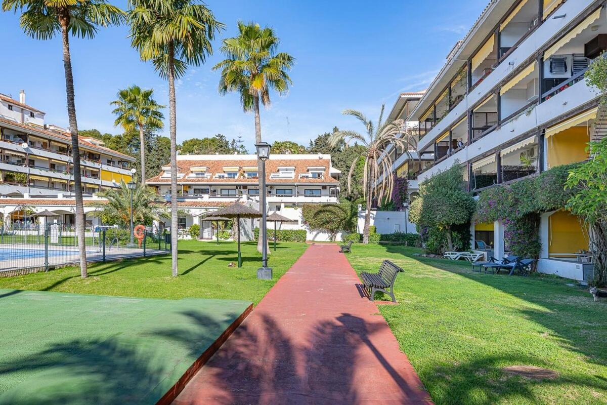 Golden Mile Getaway, Garden View, Pool & Comfort Marbella Exteriör bild