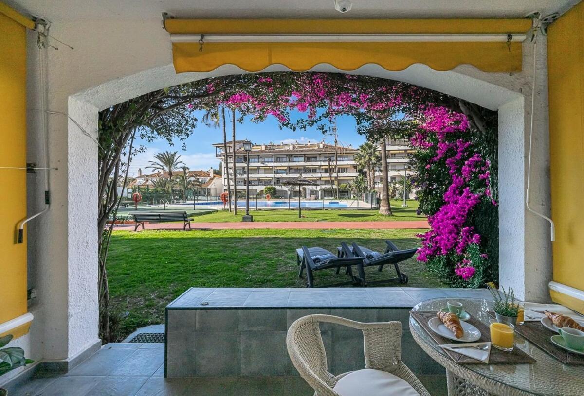Golden Mile Getaway, Garden View, Pool & Comfort Marbella Exteriör bild